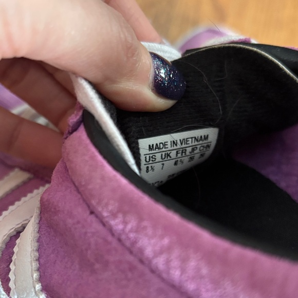 Adidas Gazelle Men’s or unisex Lavender Sneakers - Picture 3 of 5